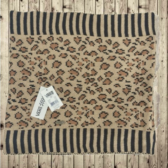 π₯ Vans Wilder Infinity Scarf π - Picture 2 of 3